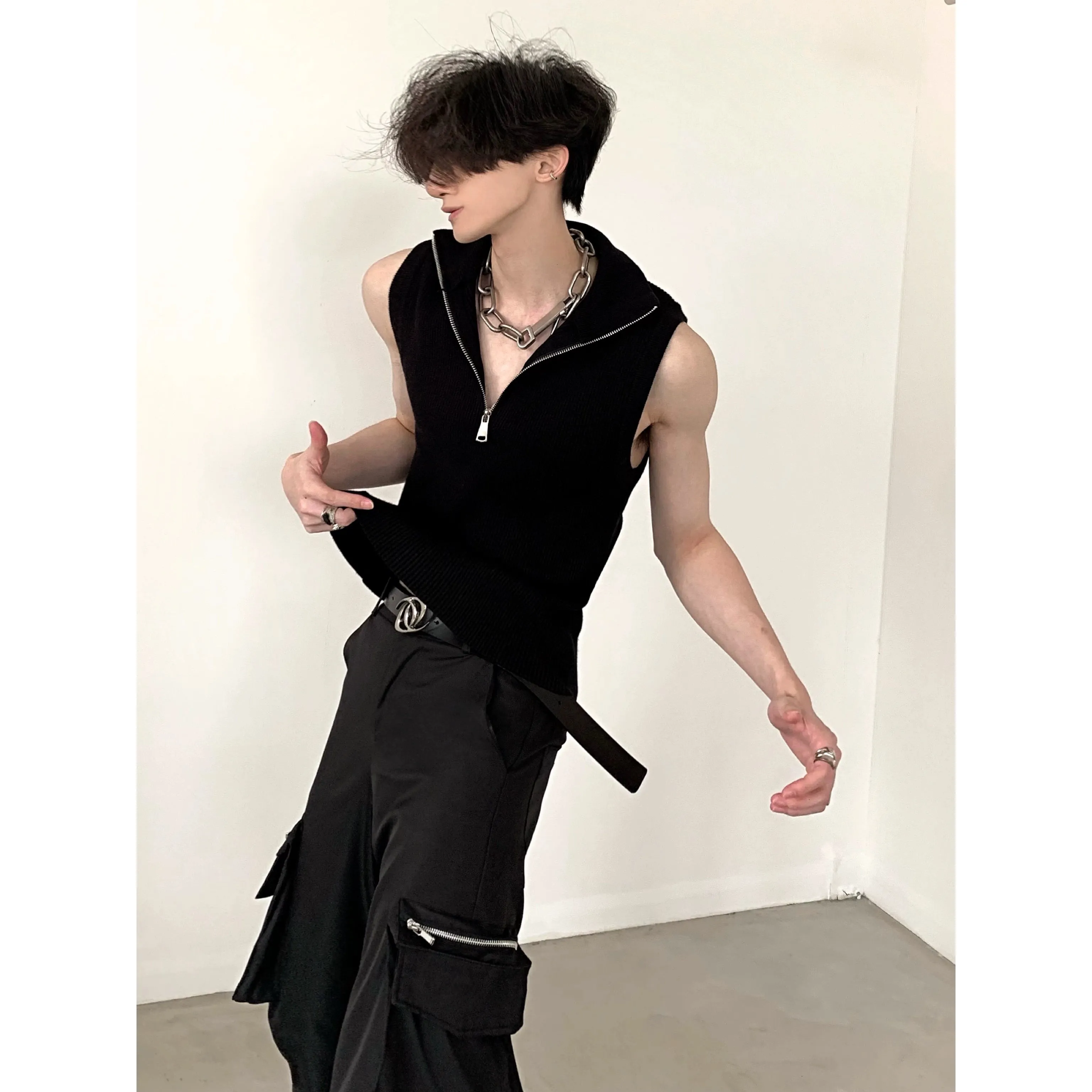 High Neck Slim Fit Knit Vest WN5997